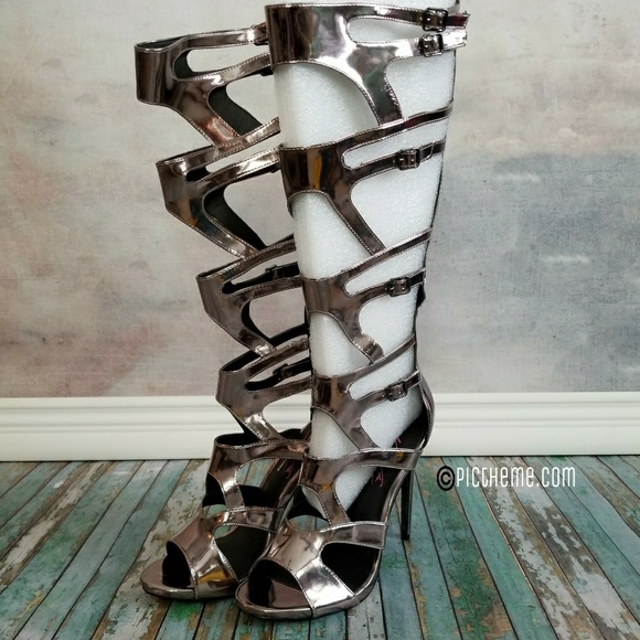 Steve Madden Shoes - Steve Madden